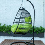 Single folding swing with green cushion image 1