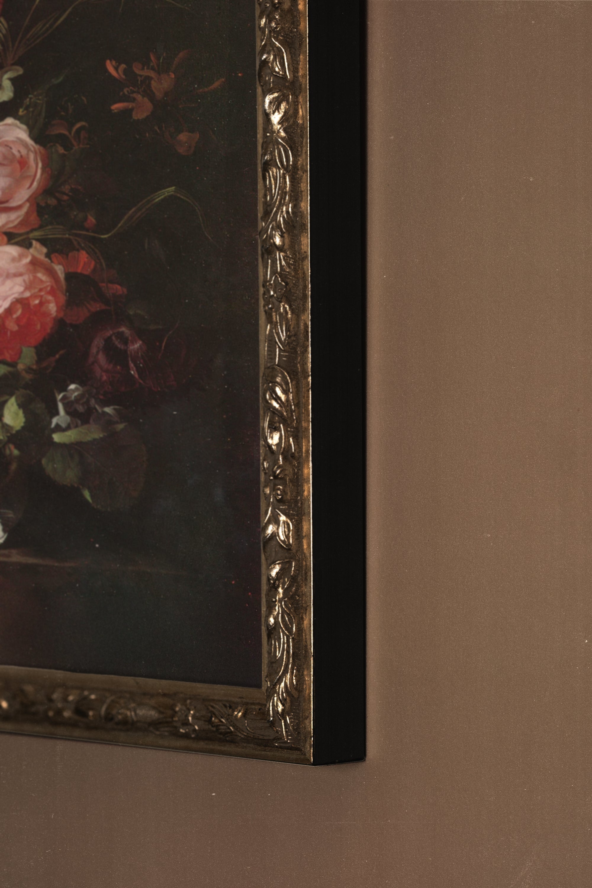 BOUQUET BAROQUE, Oeuvre sur toile rigide, encadré Vintage Argent