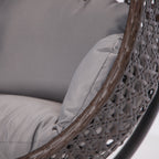 Sillón Colgante Clásico de Ratán con Soporte – Ratán Expresso y Cojín Gris
