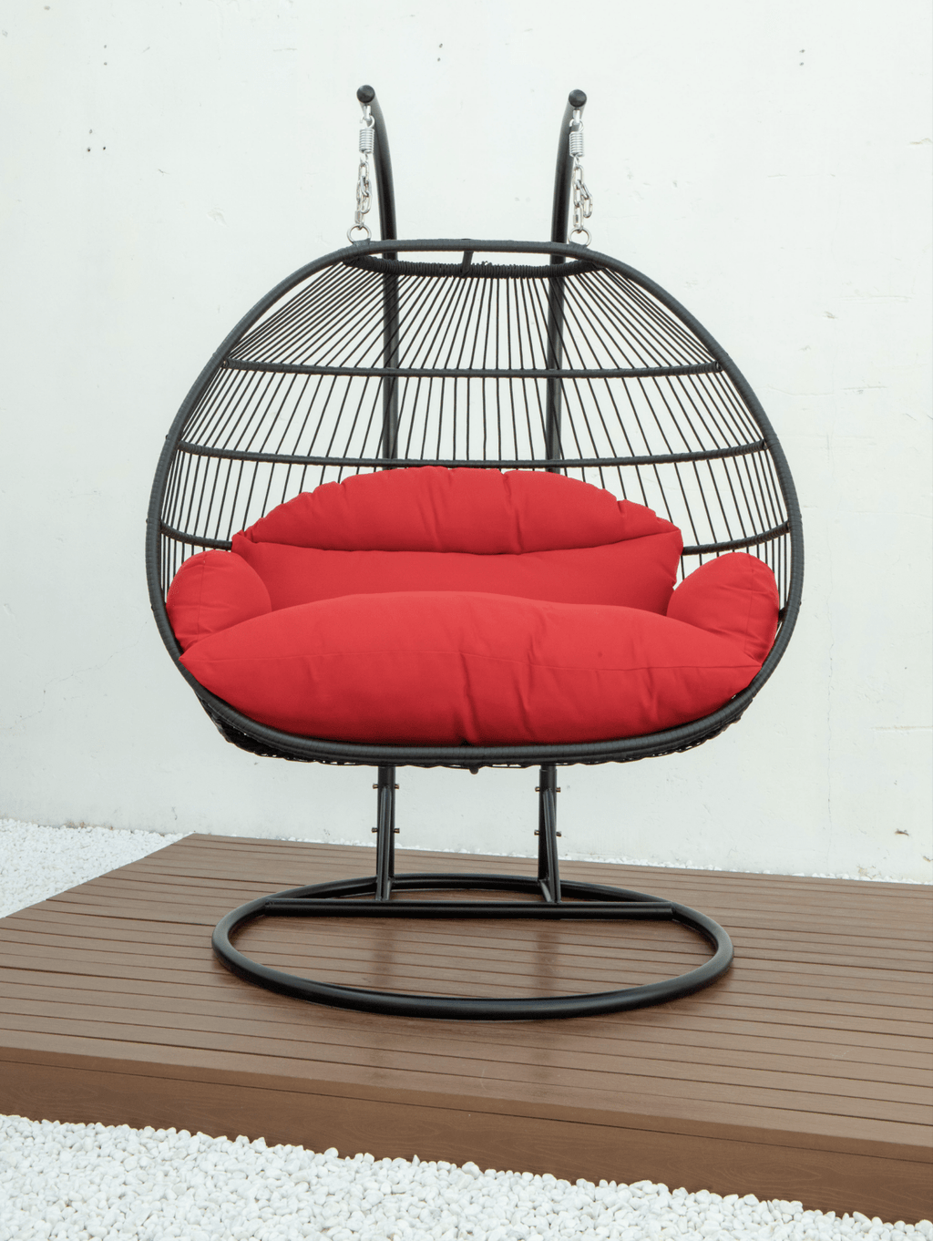 Double folding swing with red cushion image 0