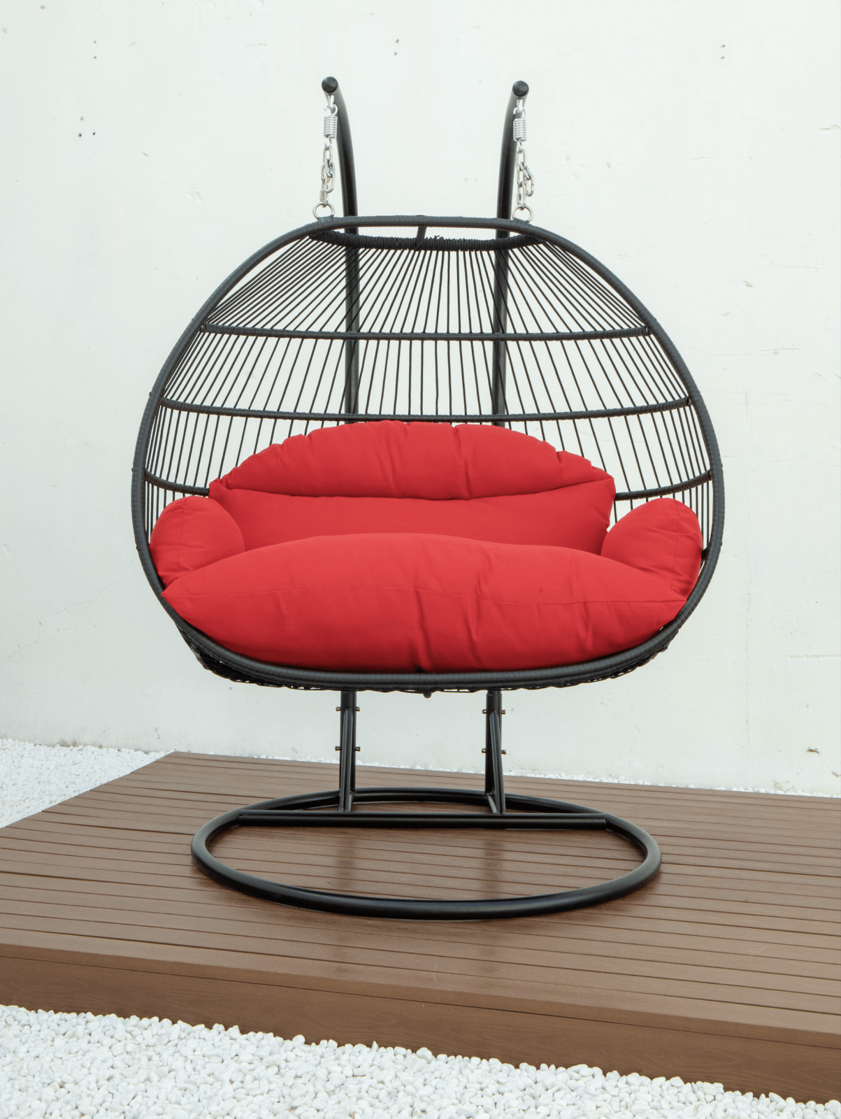 Double folding swing with red cushion image 0